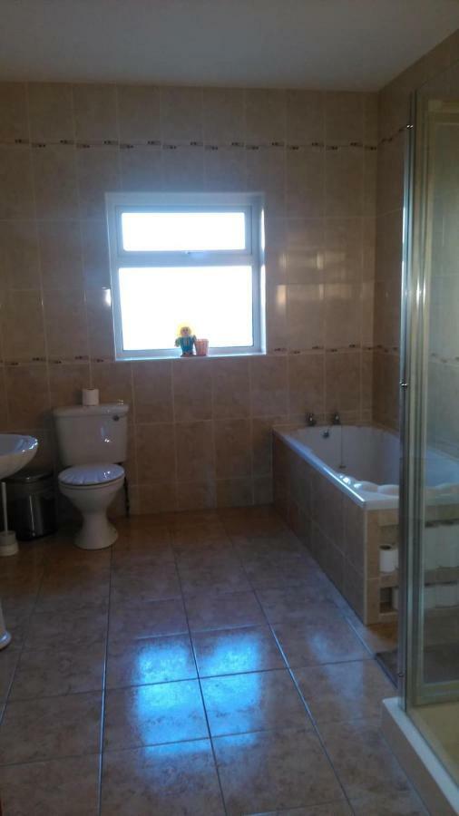 Warm And Welcoming Family Home Ballinrobe Luaran gambar