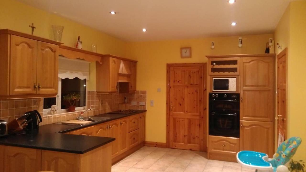 Warm And Welcoming Family Home Ballinrobe Luaran gambar